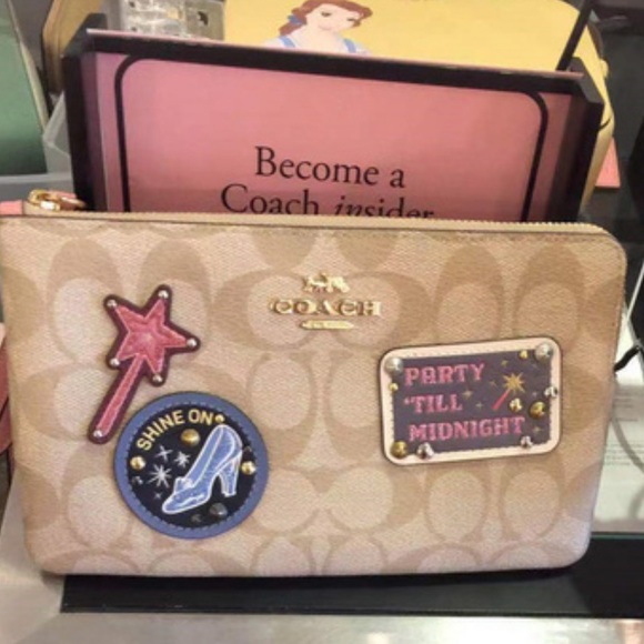 COACH SIGNATURE DISNEY LARGE CORNER ZIP WALLET - Picture 15 of 16